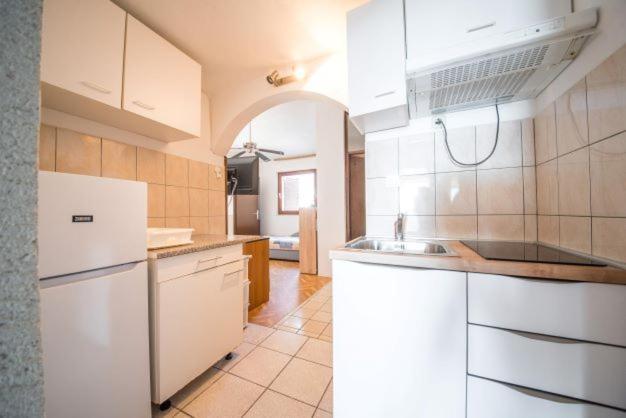 Apartmani Nik ビビニェ エクステリア 写真