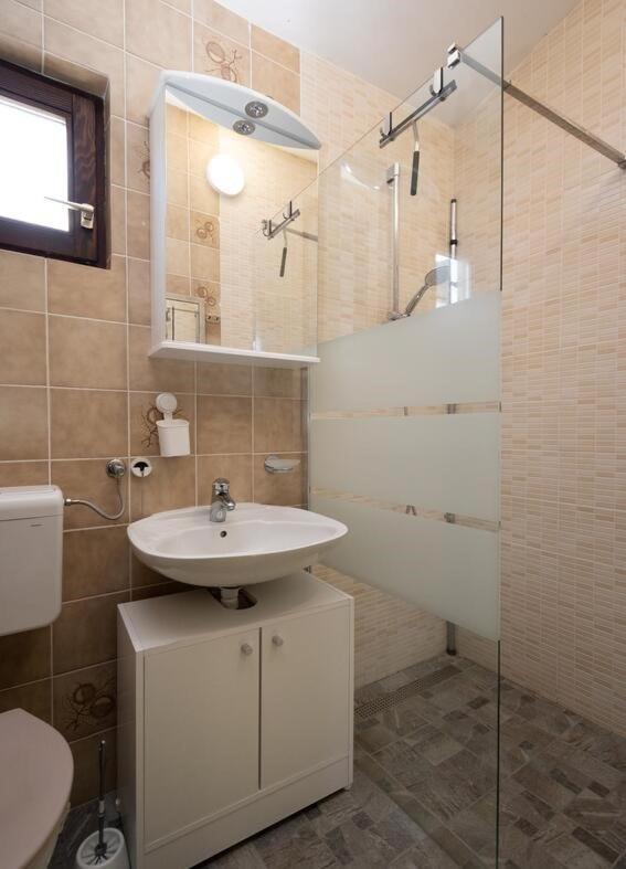Apartmani Nik ビビニェ エクステリア 写真