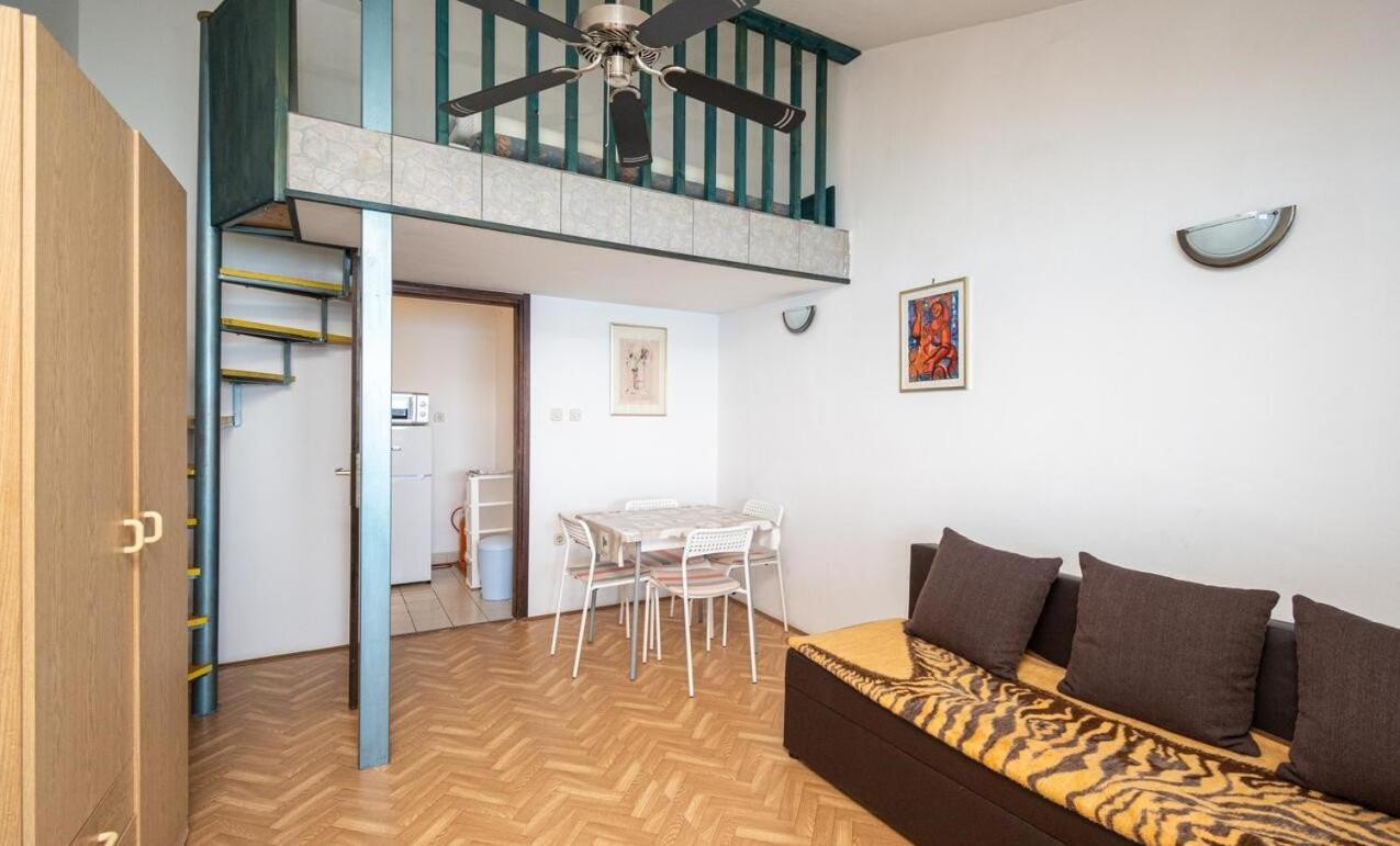 Apartmani Nik ビビニェ エクステリア 写真