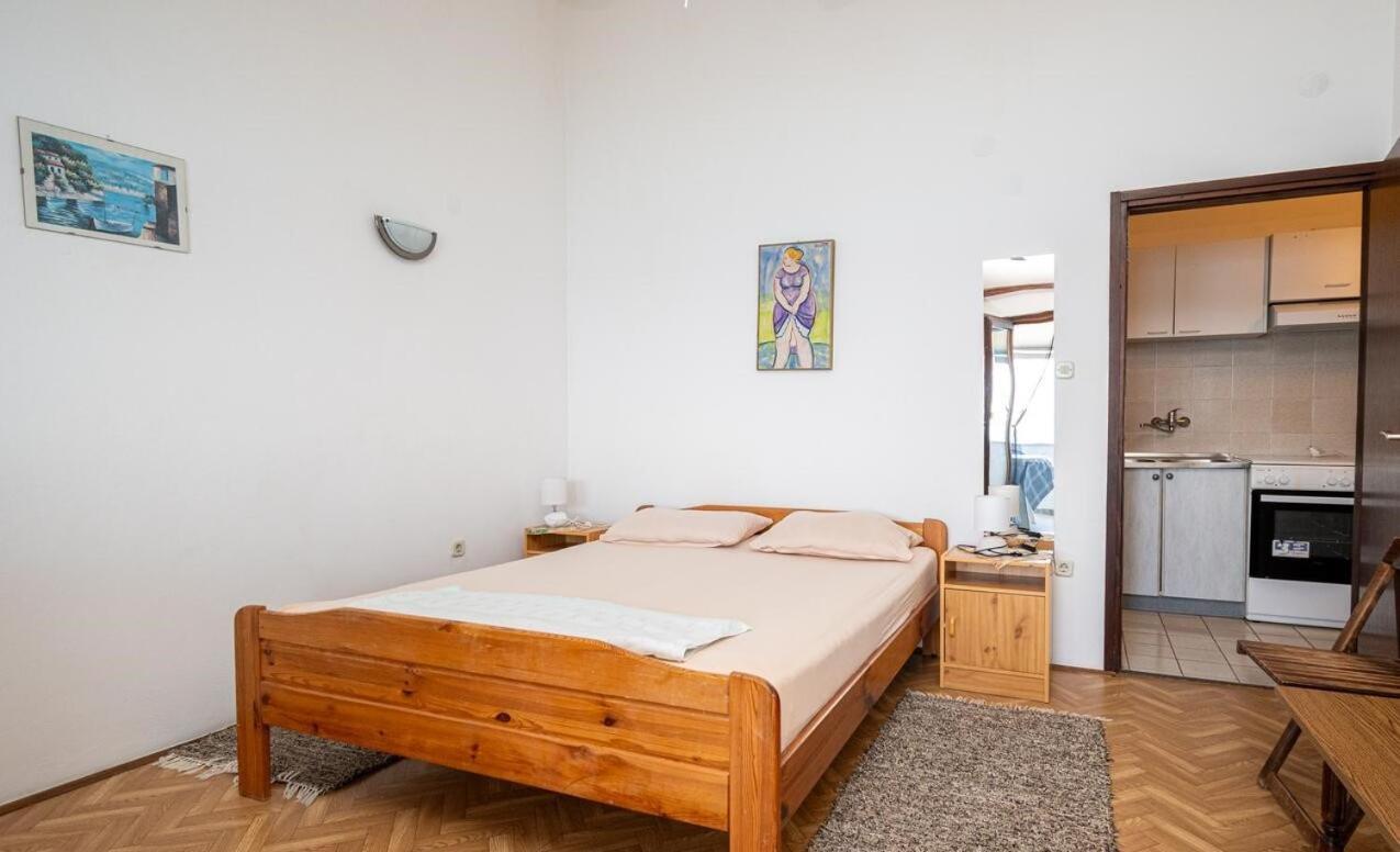 Apartmani Nik ビビニェ エクステリア 写真